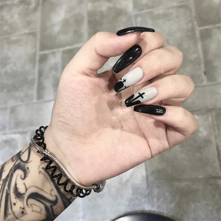 Spooktacular Press-On Nails